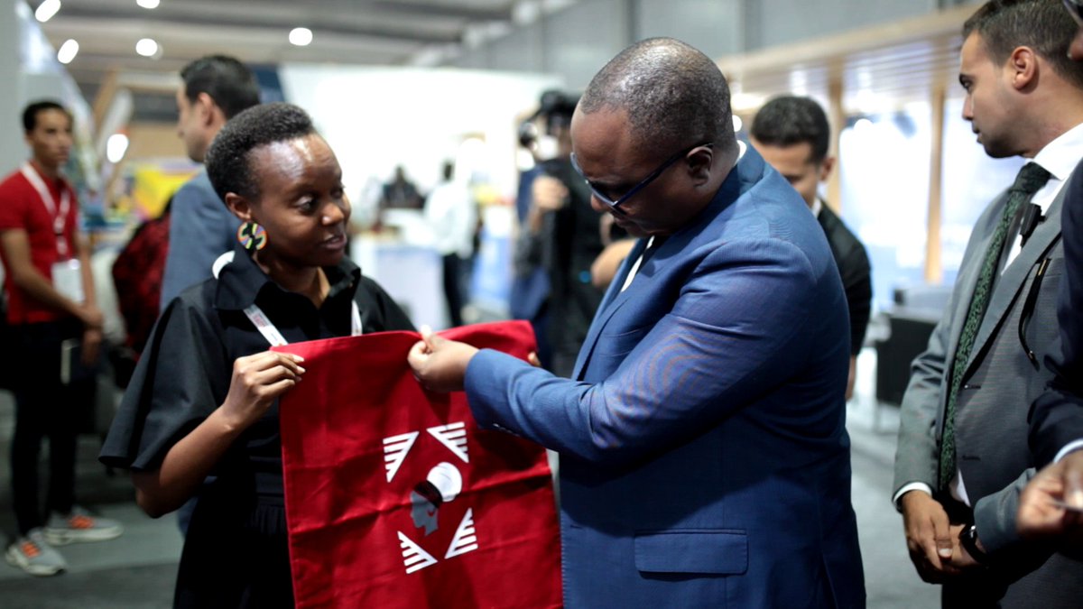 Gloria K. Uwizera tweet media