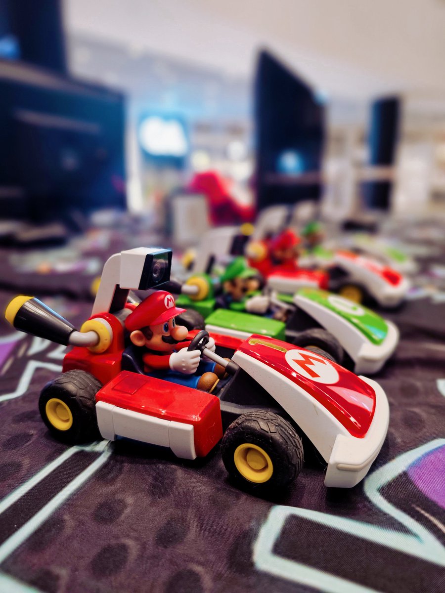 KbirdOfficiel's tweet photo. Flashback de l'événement "Kbird Challenge" ! 🏁
📍@balexert
⏰️ 11 novembre 2023
📸 Nyaxy
#memories #balexert #mariokart #switch #kbirdevent #family #gaming https://t.co/7IyY9F6WNm
