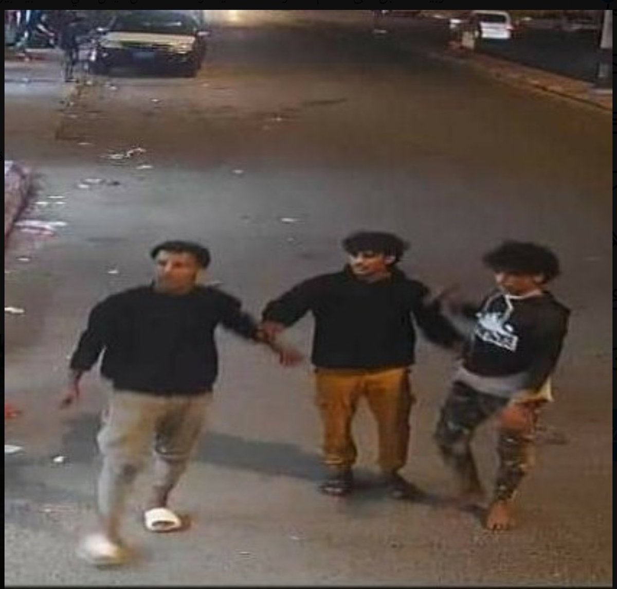 القبض على ممثلي حادثة الطعن التي جرت في مدينة"خورمكسر" يوم امس لغرض اقلاق السكنية  في العاصمة #عدن، كما تم القاء القبض على صاحب المحل الذي قام بترويج المشهد التمثيلي في مواقع التواصل الإجتماعي
#مستشفى_الشفاء 
#غزة_الآن 
#الكومبارس_محمد_سلام 
#عاجل #الاجواء_الحلوة