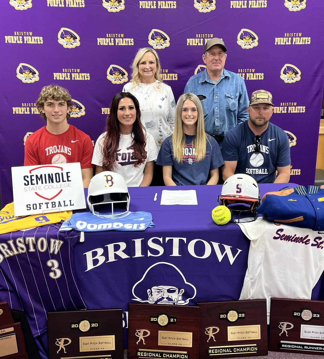 It’s official! <a href="/SSC_Athletics/">Seminole Athletics</a> I’m thankful for the opportunities God continues send my way. @LadyPirates2022 <a href="/OKBombersGold/">OK Bombers Gold 23/24</a>