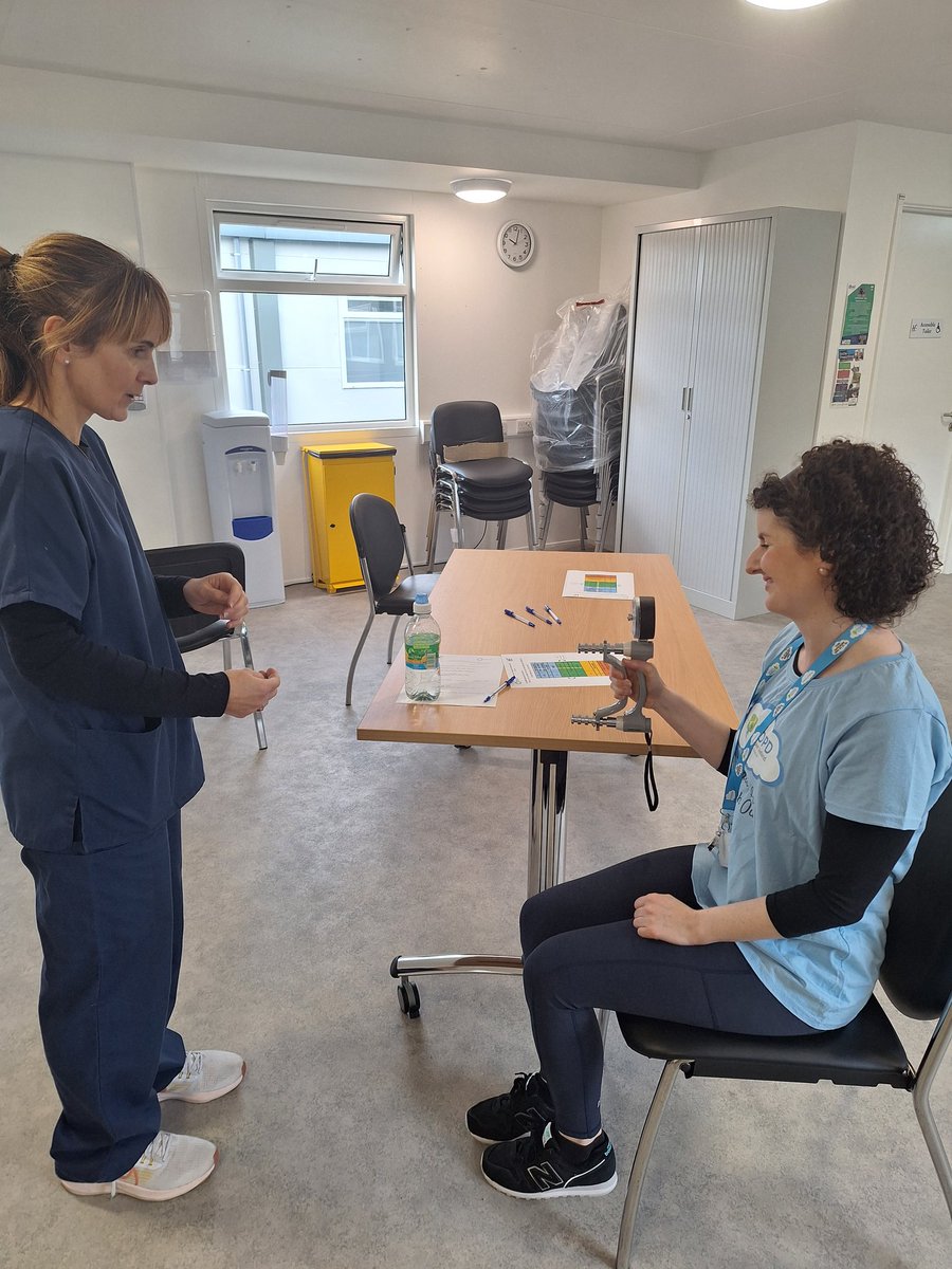 EilishHaran's tweet photo. #BenbulbinCDMHub acknowledged #COPDDay in a unique fashion.Our Respiratory Team offered staff an opportunity to avail of some Respiratory Testing and advice on how to care for our Respiratory System by using some simple exercises as a gauge. Excellent Initiative. @COPDSupportIre https://t.co/9W2wocaZ4W