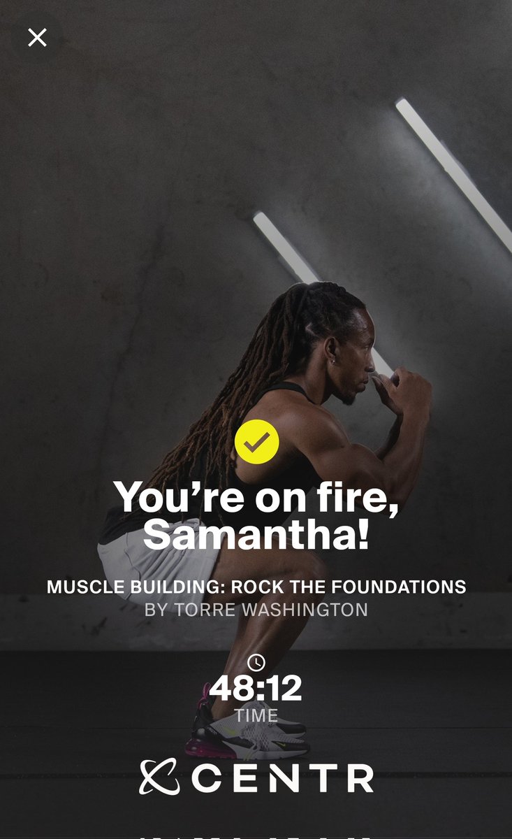 Happy hump day 🐪
Leg day in the bag 🙌🍑💪
Loving the Sumo deadlifts and my all-time favourites leg press 🙌 <a href="/CentrFit/">Centr</a> 

#legday #gym #simplygym