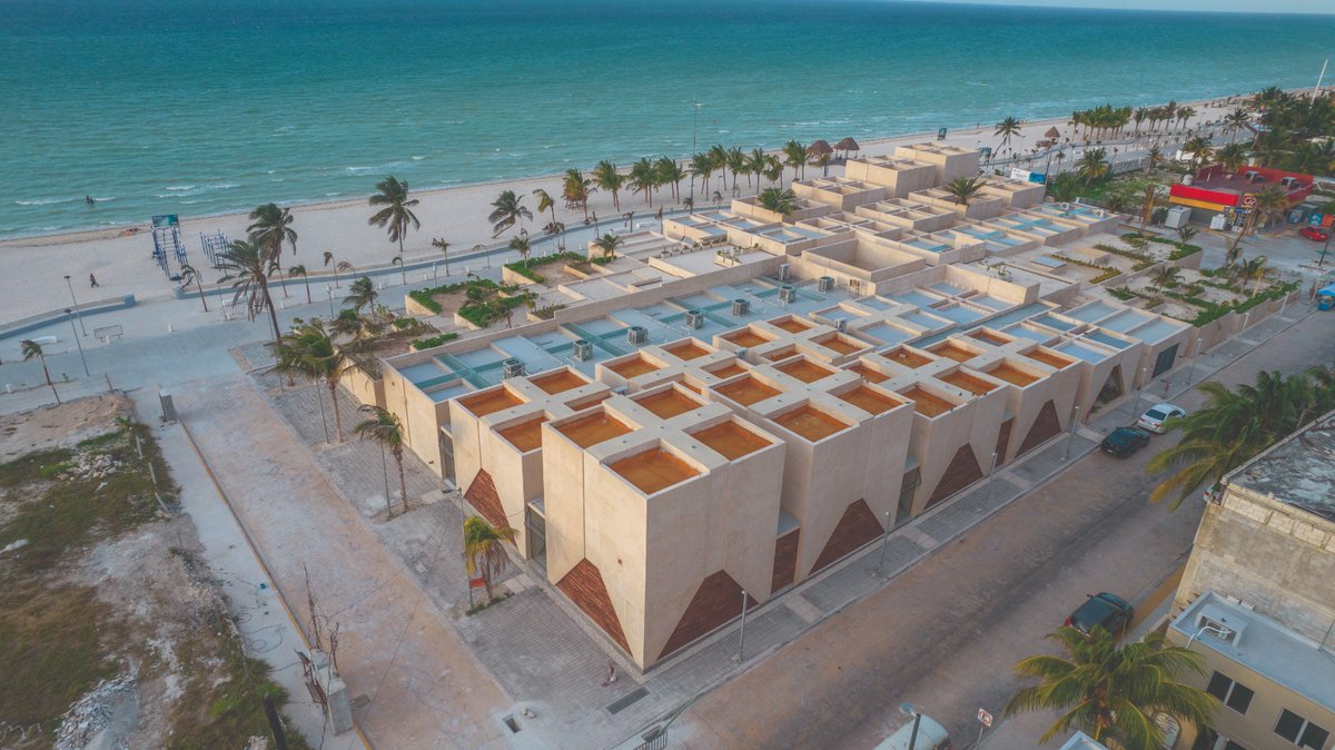 SEDATU_mx's tweet photo. #Boletín
Museo del Meteorito que construyó Sedatu en Progreso, #Yucatán, gana Premio Firenze Entremuros 2023.
La obra se realizó con una inversión de más de 70 mdp y ganó en la categoría Edificio de Arquitectura Pública.
Entérate👉 https://t.co/stj7LIB79J
#ProgresoLate❤️ https://t.co/OU1Q3FrW9e