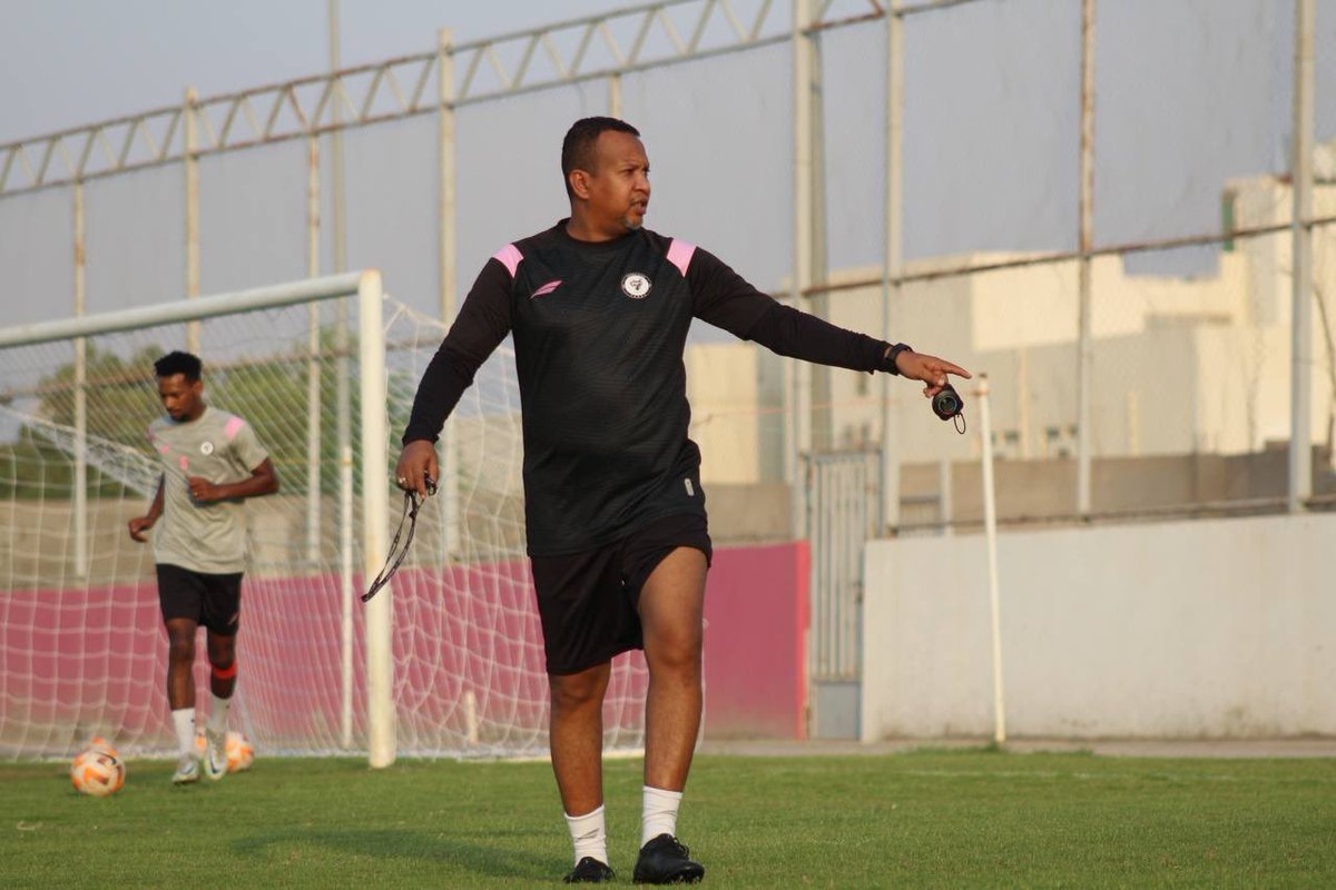 radwaclub's tweet photo. 🔝🎩 coach 🤯

@ALARYANI39 https://t.co/Or1r4TT0OT