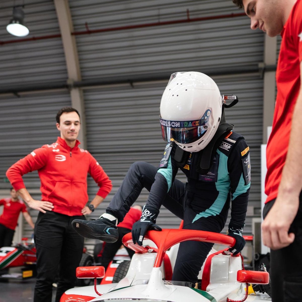 FIA Girls on Track – Rising Stars day 2🌟 Take a look behind the scenes of the Senior Scouting Camp with technical training and track study with the seniors at the Fiorano circuit.📝🏁 #GirlsonTrack #RisingStars #WomenInMotorSport #FDA #IronDames #BeAnIronDames
