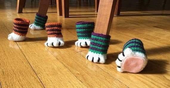 DiloConGatitoz's tweet photo. Un día eres joven y al otro necesitas esto para tus muebles. https://t.co/dIKUMvSX3X