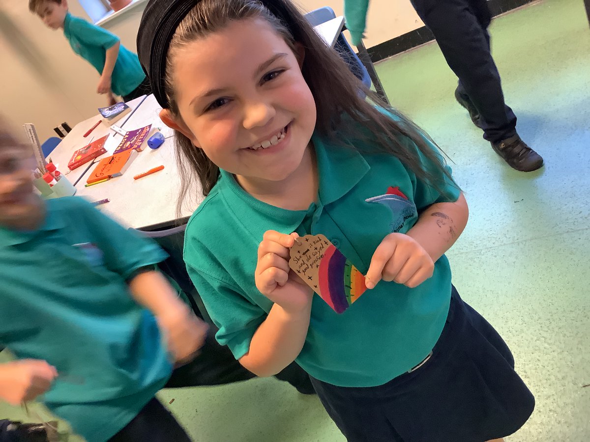 DussindalePrim1's tweet photo. Lovely to see our school join in with Positive Noticing Day today. The children were asked to write a positive message to another child to say what they had noticed. Some children donated their messages for the Positive Tree.@pauldixtweets #PND2023 https://t.co/yDlytxbNgx