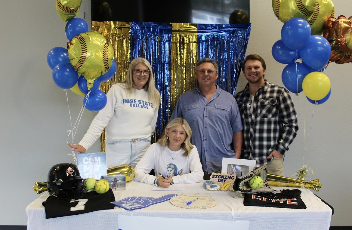 Madi West JUCO OF/LHH tweet media