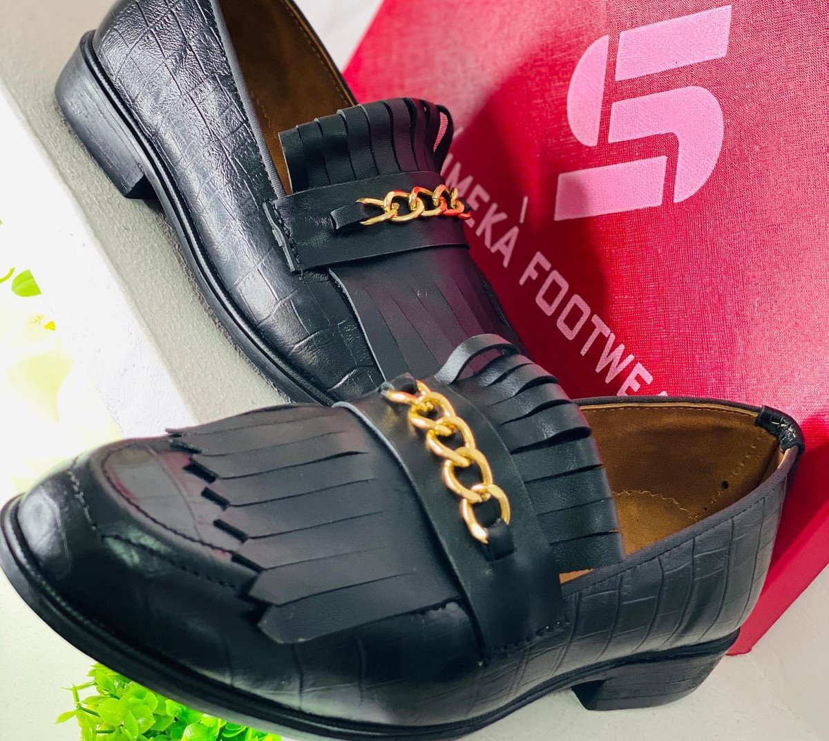 sumekafootwear's tweet photo. We don’t just build Footwears, we give you comfort to your sole and equality to your hard earned money. 

Get one today to rock your next owanbe. https://t.co/aTJAFTA6H8