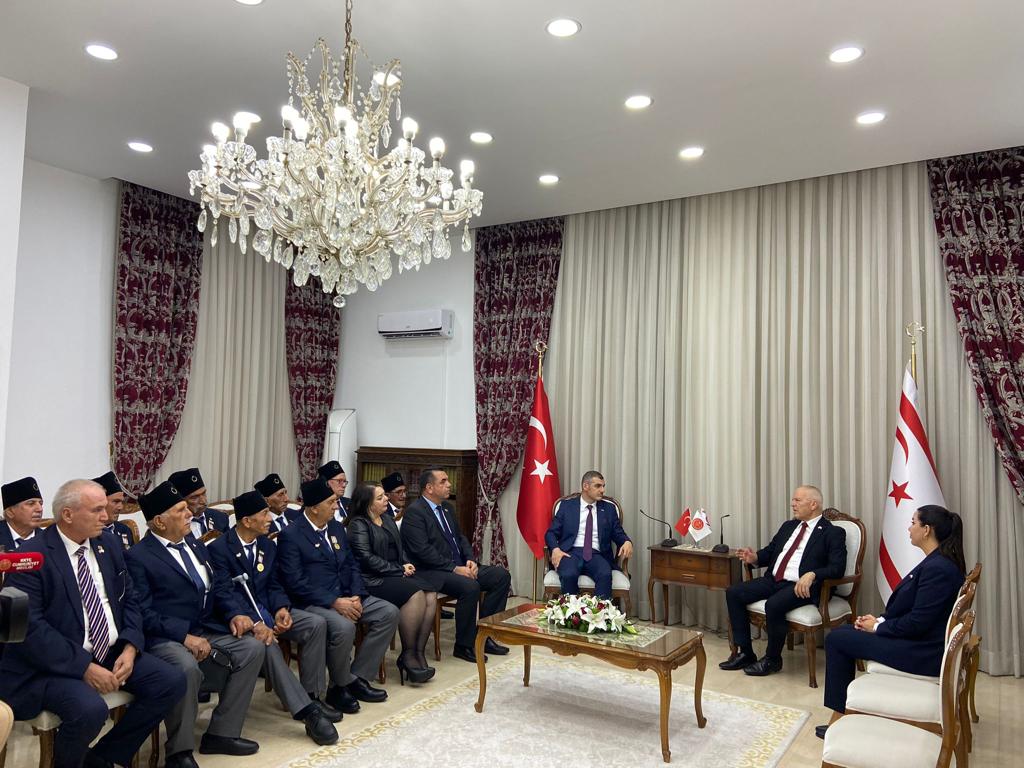 Kahraman Gazilerimiz ile 49 yıl aradan sonra, KKTC'nin 40. Yıl kutlamalarına katıldık.