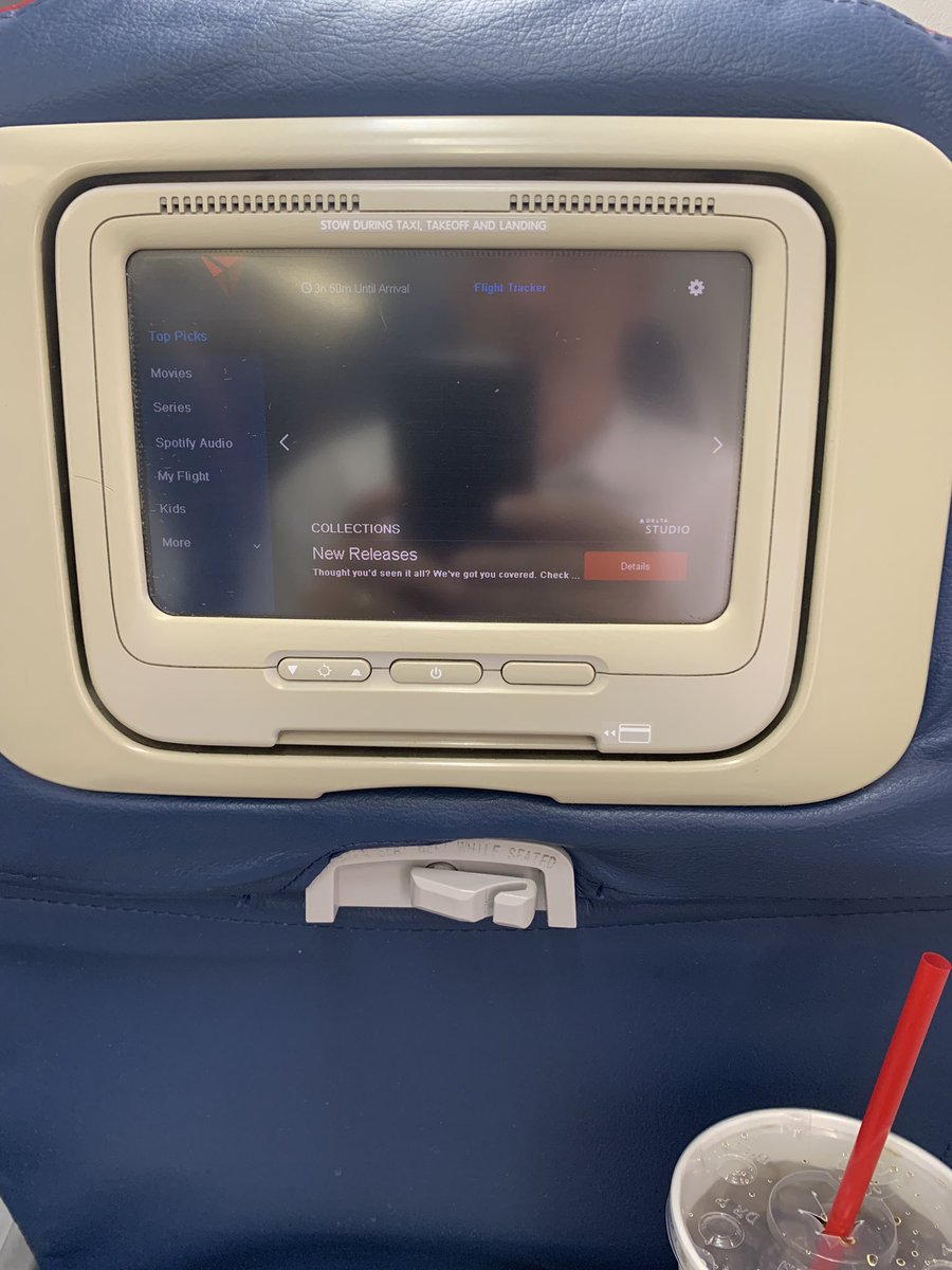 rob_martin24's tweet photo. Hey @Delta, when are we replacing these on a 4 hour flight to LA?? It’s time! https://t.co/pS3stZj805