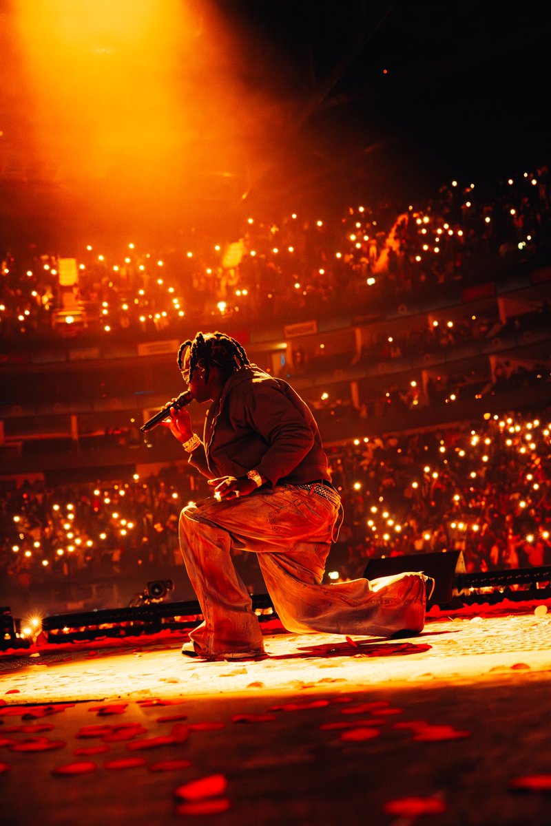 Amzino_06's tweet photo. Rema Live at the O2 Arena (2023). π¦ shot by me πΈ @heisrema #O2Arena #remao2 https://t.co/3CbVJ9CDIK