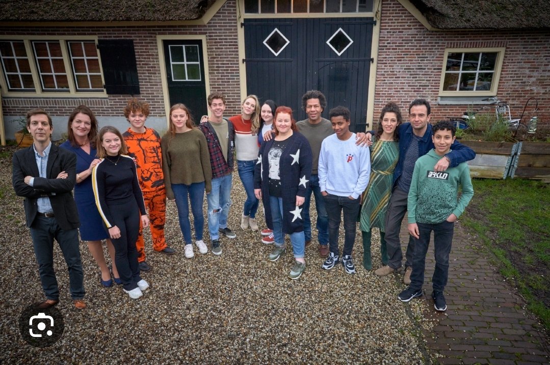 josephiensierag's tweet image. #Oogappels, beste seizoen tot nu toe. Veel lief en leed is de revue gepasseerd. Actuele thema's als  mantelzorg, waardig heengaan, abortus. Maar vooral ook innerlijke groei en hoop.
'Het was prachtig, het was mooi, en nu is het voorbij.'
Gelukkig komt er een zesde seizoen! 😊🥂🍾