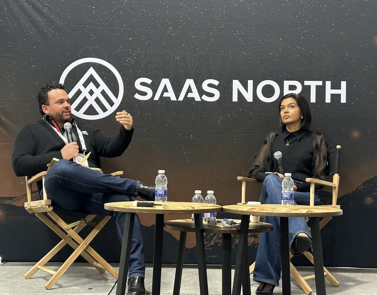 @SeanSilcoff @SAASNORTH @globeandmail @mxvcapital @Braze Dominating an industry with AI: a conversation between @Solonang of Fresh Founders and Joella Almeida, CEO of @MedEssist covering differentiation, sentiment vs prompt, taking a stand, and firing a customer + a shoutout to Founder of @growclass, @skstock