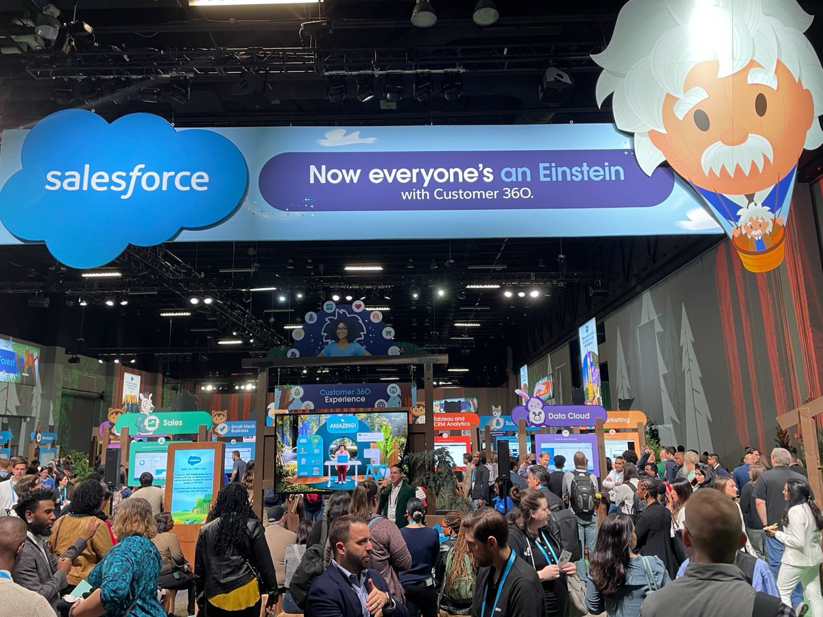 ServiceCloud's tweet photo. #ServiceStars are discovering how AI can boost productivity and efficiency at #SalesforceTour Atlanta.
Reimagine service with trusted AI: https://t.co/uiAgFHnup6 https://t.co/qg4cirDs24