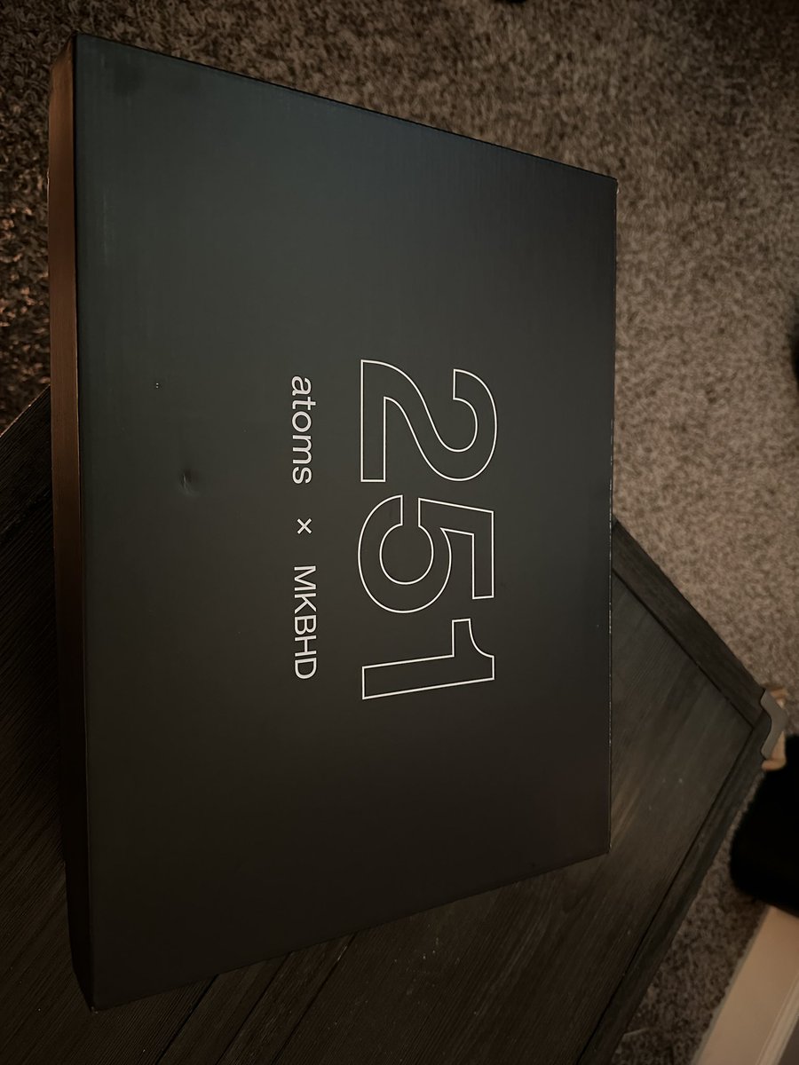 dj_modisette's tweet photo. The new new @MKBHD x @Atoms are here! https://t.co/zWD2rlxdjR