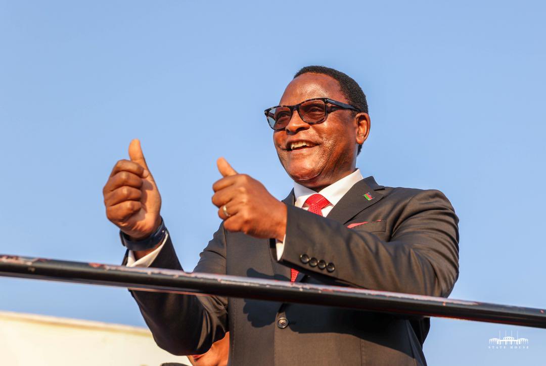 LAZARUSCHAKWERA's tweet photo. Finally! @IMFNews has approved US$174m Extended Credit Facility for #Malawi. With it comes @WorldBank’s US$60m Trade Finance Facility, US$217m &amp; US$250m towards Agricultural Commercialisation Project. US$70m &amp; US$30m budget support from #EuropeanUnion &amp; @AfDB_Group respectively. https://t.co/QzJhg1Arha