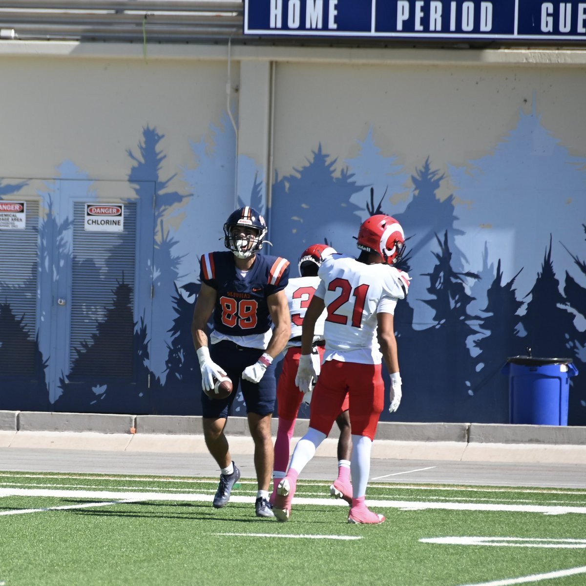 Freshman Full Season Tape 
6’3 210 WR / 3.7 GPA
4 for 3 Full Qualifier 
ID: 2202432826 
Teams Reception + Receiving Yards Leader
<a href="/COSGIANTS_FB/">COS Giants Football</a> 
<a href="/CoachTABurkett/">Travis A. Burkett</a>
@CoachMcJunkin
<a href="/Coach_TMcJunkin/">Coach Trey McJunkin</a>
<a href="/coach_djrico/">David Rico</a>
hudl.com/v/2MZEZk