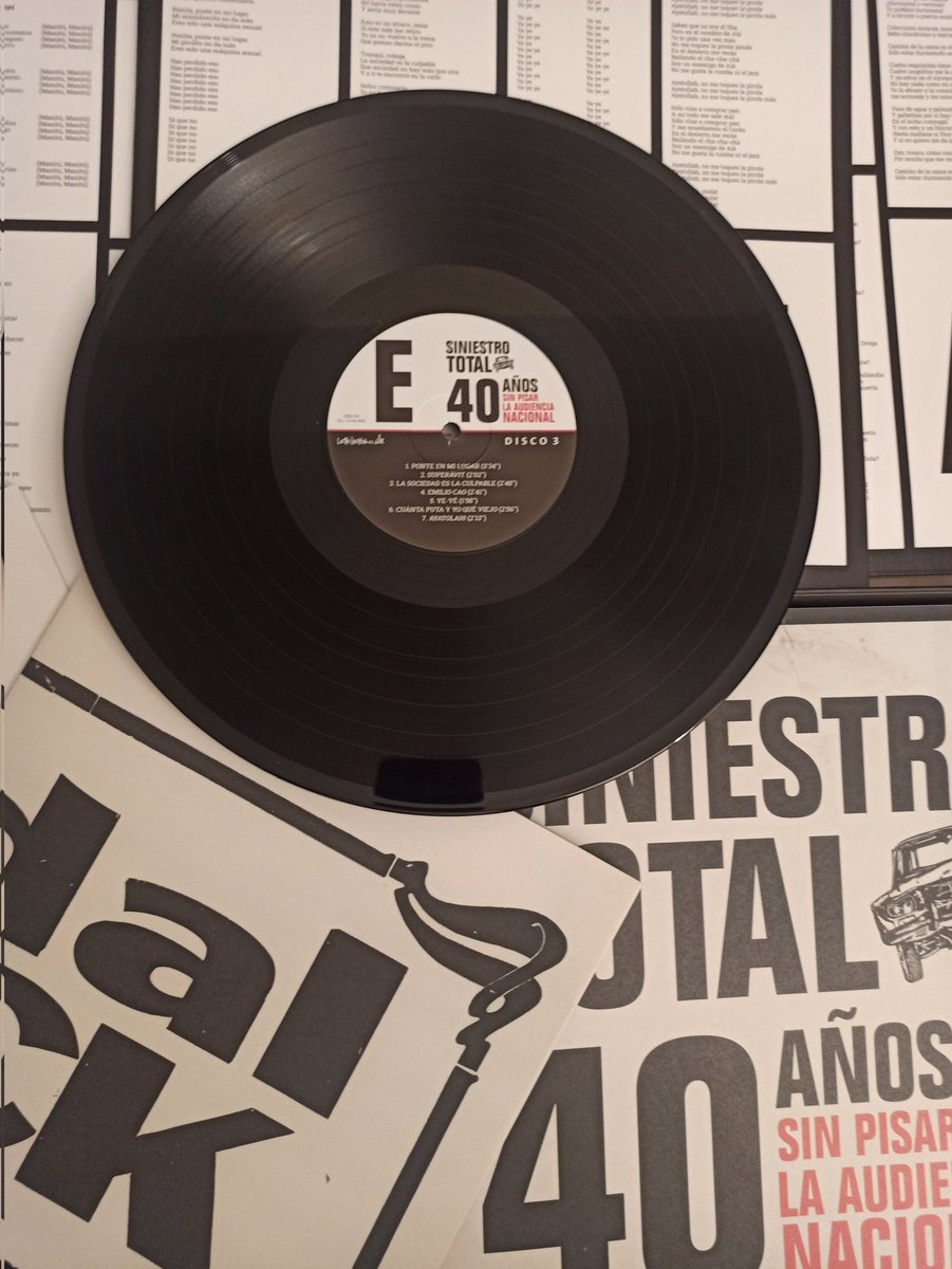 Javier Fuente (@javierfuente4) on Twitter photo Escuchando:
40 años sin pisar la Audiencia Nacional.
Siniestro Total
Caja+42 canciones en 3LP+libreto tocho+2carteles
¡Es una maravilla!
Obligatorio pillarlo:
tienda.siniestro.com
<a href="/Siniestro_Total/">Siniestro Total</a> <a href="/JulianSiniestro/">Julián Hernández</a>
#siniestrototal
#quelescortenloshuevos Escuchando:
40 años sin pisar la Audiencia Nacional.
Siniestro Total
Caja+42 canciones en 3LP+libreto tocho+2carteles
¡Es una maravilla!
Obligatorio pillarlo:
tienda.siniestro.com
<a href="/Siniestro_Total/">Siniestro Total</a> <a href="/JulianSiniestro/">Julián Hernández</a>
#siniestrototal
#quelescortenloshuevos
