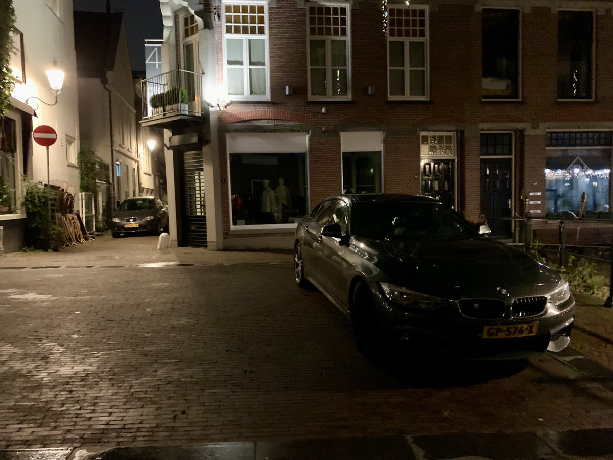 Wimzegt's tweet photo. Nieuwe auto voor recalcitrante binnenstadbewoner die regels #autoluwe binnenstad @Gem_Amersfoort nagenoeg permanent overtreedt Of iemand die denkt wat een ander kan en lukt kan ik ook Zg het maar @lucasbolsius Zeker is dat jouw gedoogbeleid dit ongewenste gedrag in de hand werkt https://t.co/cQdRrITQGZ