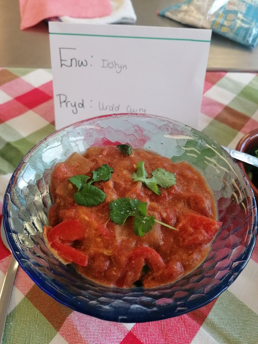 CHCSFood's tweet photo. Lily Mages and Iestyn Cullen did Cefn Hengoed proud today competing in the yr7-9 CogUrdd at Ysgol Gyfun Gwyr. It was a very high standard and you did so well taking part. There is always next year 😉👌 https://t.co/eRGiKeUrMU