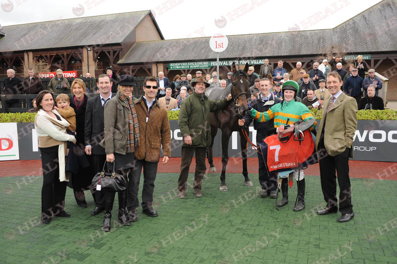 🏆 @punchestownrace 15-November-2008 #fromthearchives #OnThisDay #15yearsold Drombeag and @ninacarberry win for owner JP McManus and trainer Enda Bolger. (c) healyracing.ie