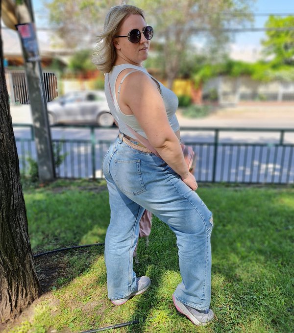 I just love to change and now my image is a hot blonde. https://t.co/znyRvyWSDY