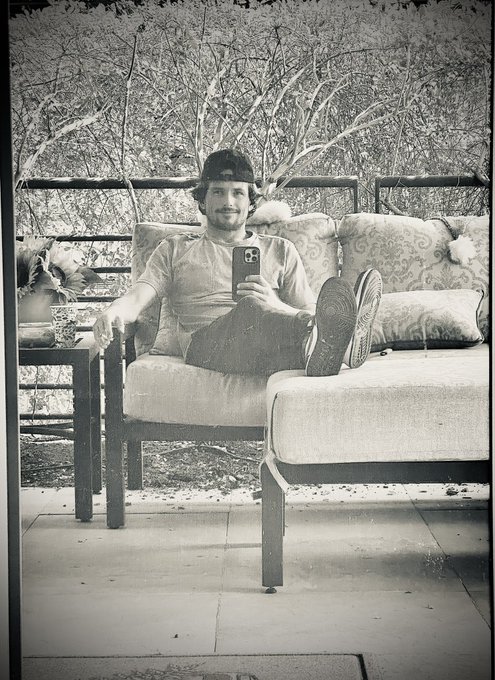 Hope everyone is having a great day! ☀️ https://t.co/TStQ3YKTxi<a href="/tag/bumfucknowhere"class="tags"><span>#bumfucknowhere</span></a>