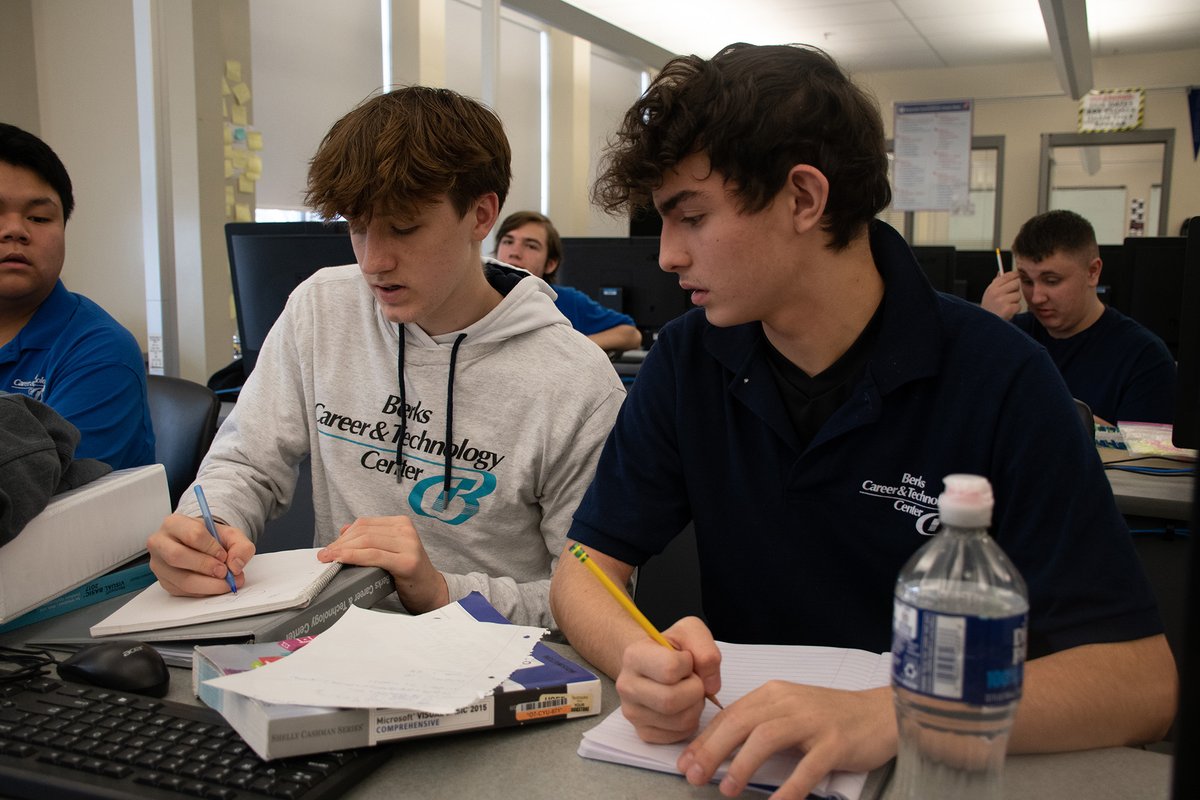 BerksCareer's tweet image. Students in IT Programming are tackling complex number challenges like never before! Our tech-savvy enthusiasts are using their brains and skills to solve equations and think outside the box 🤯  Who said math couldn't be fun?!  #ProgrammingPower