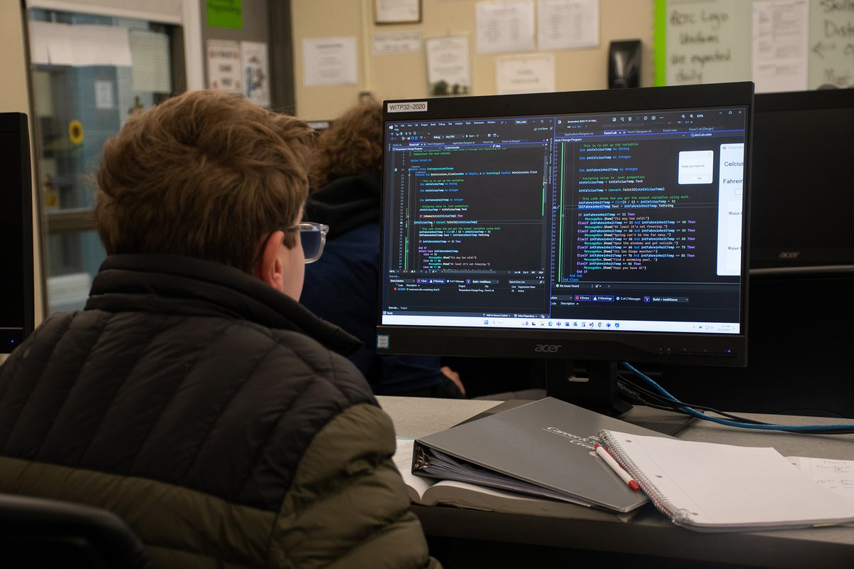 BerksCareer's tweet image. Students in IT Programming are tackling complex number challenges like never before! Our tech-savvy enthusiasts are using their brains and skills to solve equations and think outside the box 🤯  Who said math couldn't be fun?!  #ProgrammingPower