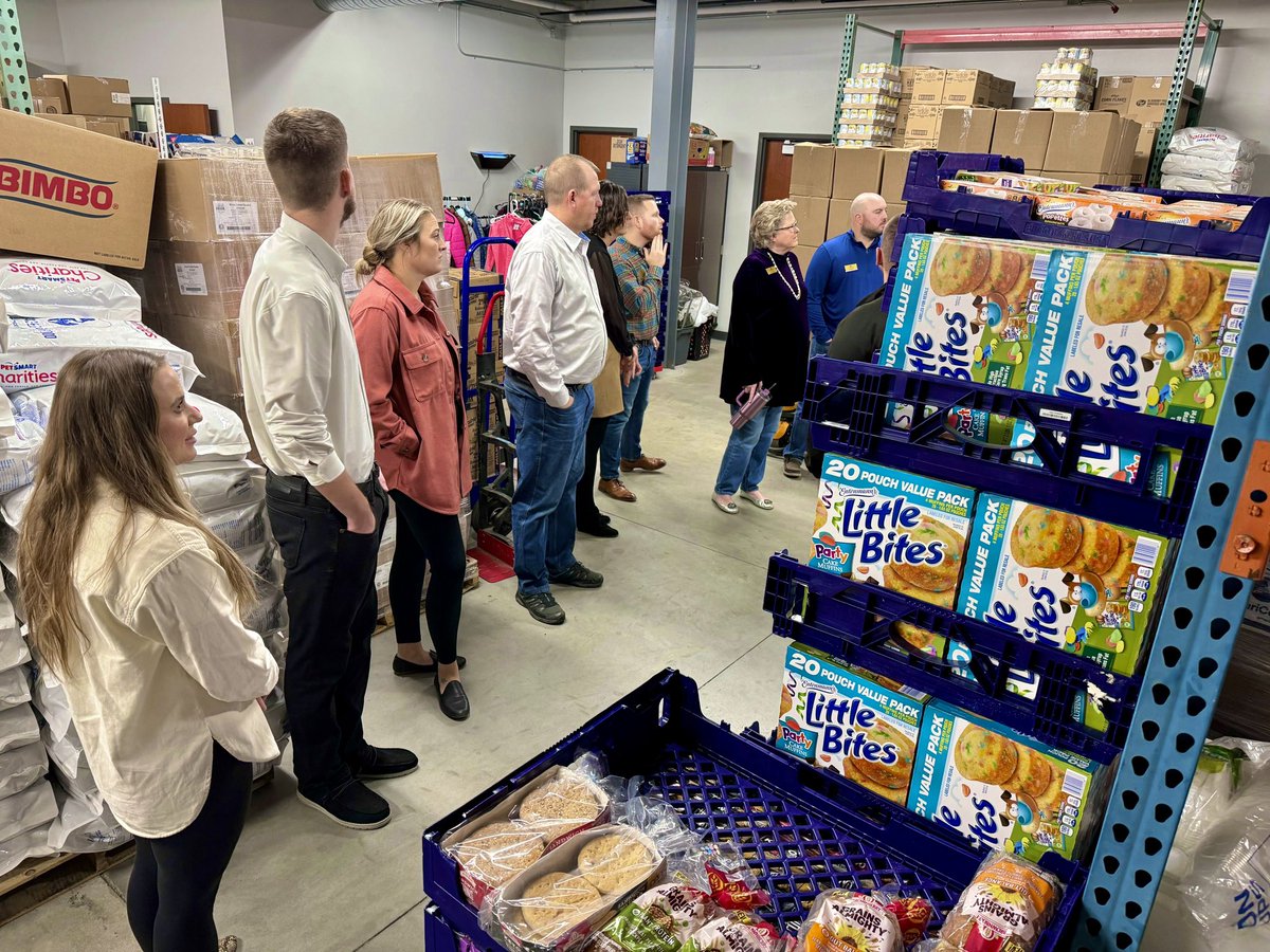 bismancedc's tweet photo. The #Leadership Bismarck-Mandan class spent the morning touring the @MSAUnitedWay Homeless Shelter and The Dream Center for Human Services Day!  

#BismarckMandan #LBM24 #IssueDay https://t.co/fDlLKGYUZb