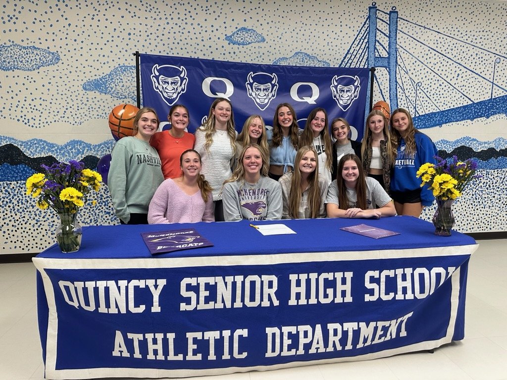 Dink_Soccer's tweet photo. Congratulations to @TaylorFohey for signing her NLI to play college basketball.   #BlueDevilPride #greatgk https://t.co/dsgm5hT77U
