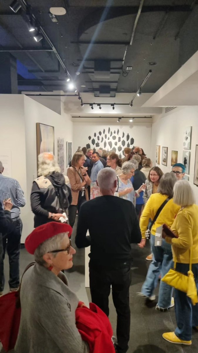SetkenMelbourne's tweet photo. Great opening turn out for Bayside Gallery Local last night. Some 20 artists featured in a well curated set up @baysidegallery My painting Beloved Of The Ibis God was featured 
#artists #melbourneartist #setken #brightongallery #ibis #ibisgod https://t.co/kzQivdxcpT