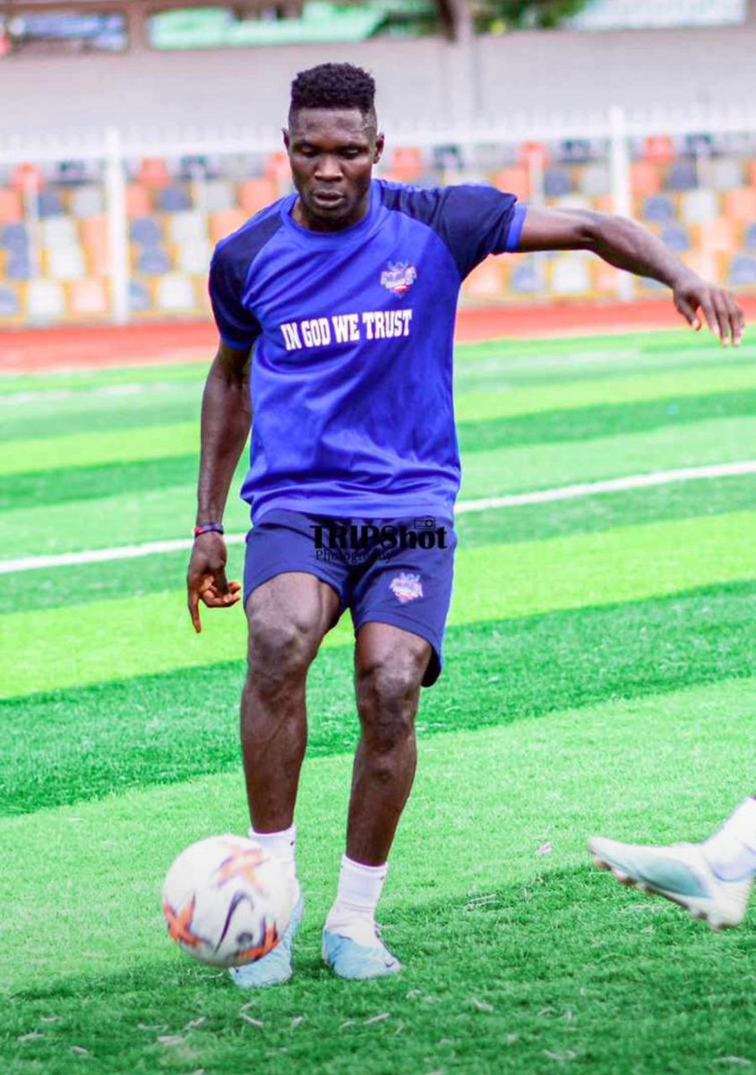mekus102's tweet photo. Bayelsa United Robert Mizo and Sikiru Alimi of Remo Stars are both on seven in the NPFL this season.
Which player will eventually emerge the highest goal scorer in the League? https://t.co/B9dmEaBMCi