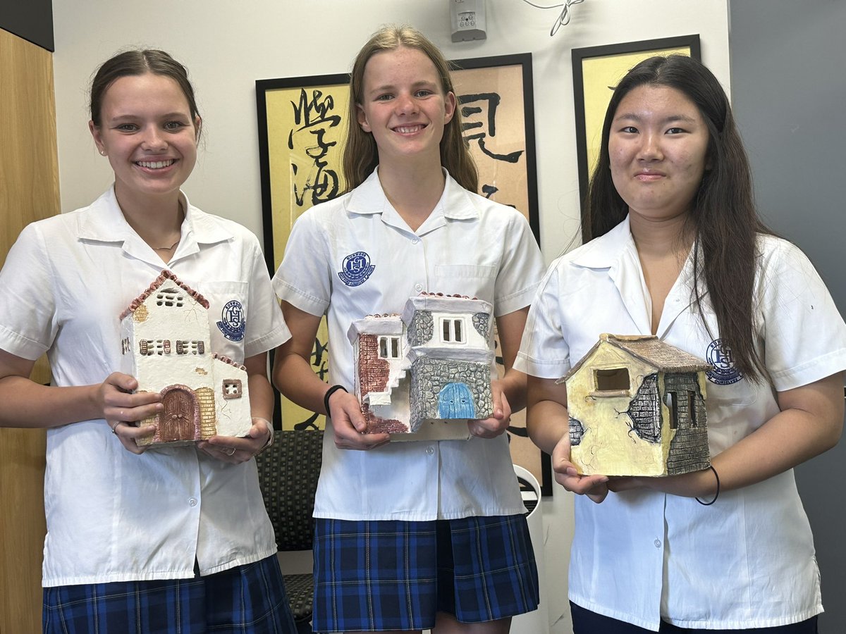 Wonderful that students <a href="/burwoodghs/">Burwood Girls HS</a> share outcomes of their learning. Focus on ceramics - based on old Italian villas