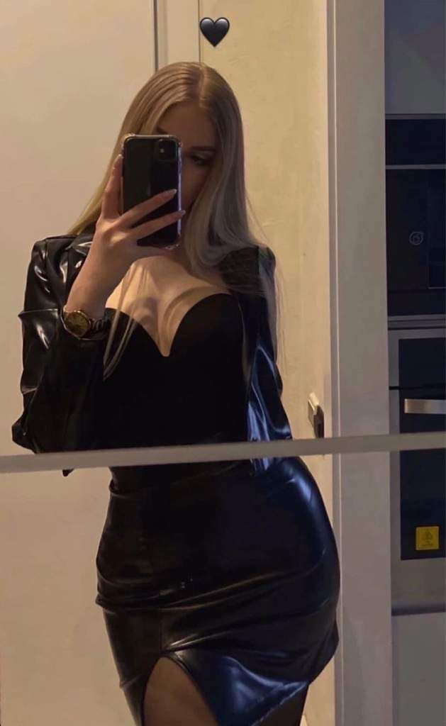 💜 New Post
   
     ~ La vida es aburrida sin nadie para divertirse 💜

                   ♡↻ 

#freerol #sexrol