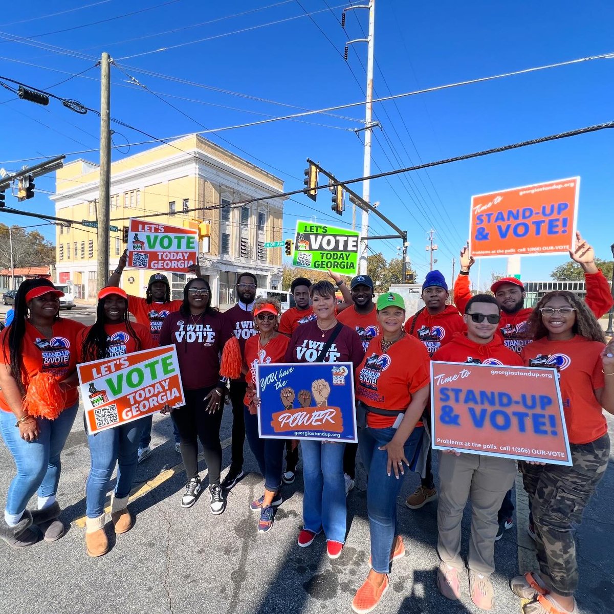 GA_STANDUP's tweet photo. Atlanta North Georgia Labor Council joined us at Metropolitan Library helping voters get to the polls! 📷
#standupfightback #electionday #andstillivote #georgiavoter #alleyesongeorgia #gastandup #GEORGIASTANDUP #gavoter https://t.co/aWDXoh887b
