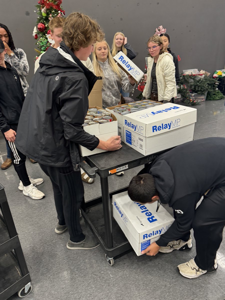 Starkville High School 🐝 tweet media