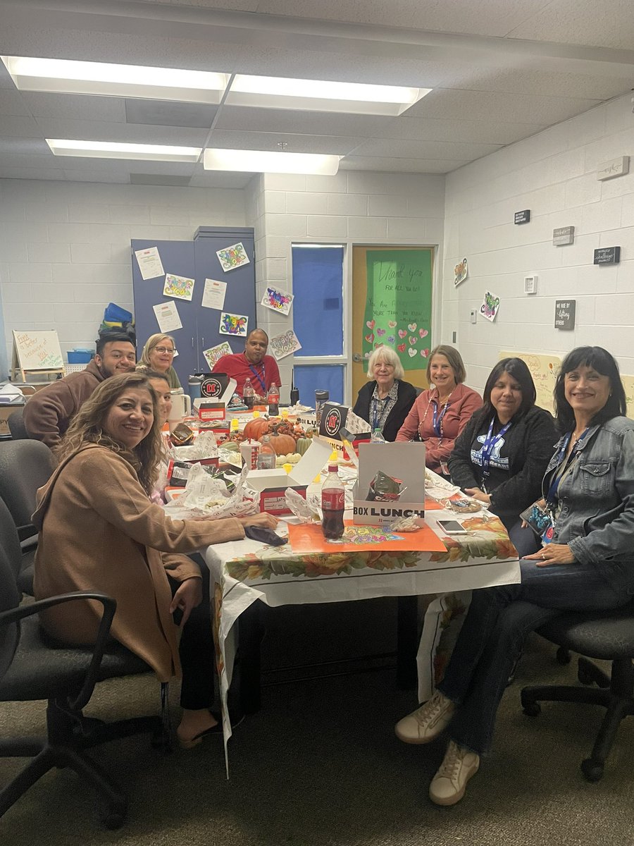 christielau5's tweet photo. We ❤️ our ESPs @D59Frost! Happy Educational Support Professionals day! You make a world of difference at our school everyday! @CCSD59 https://t.co/83Crgvm2mt
