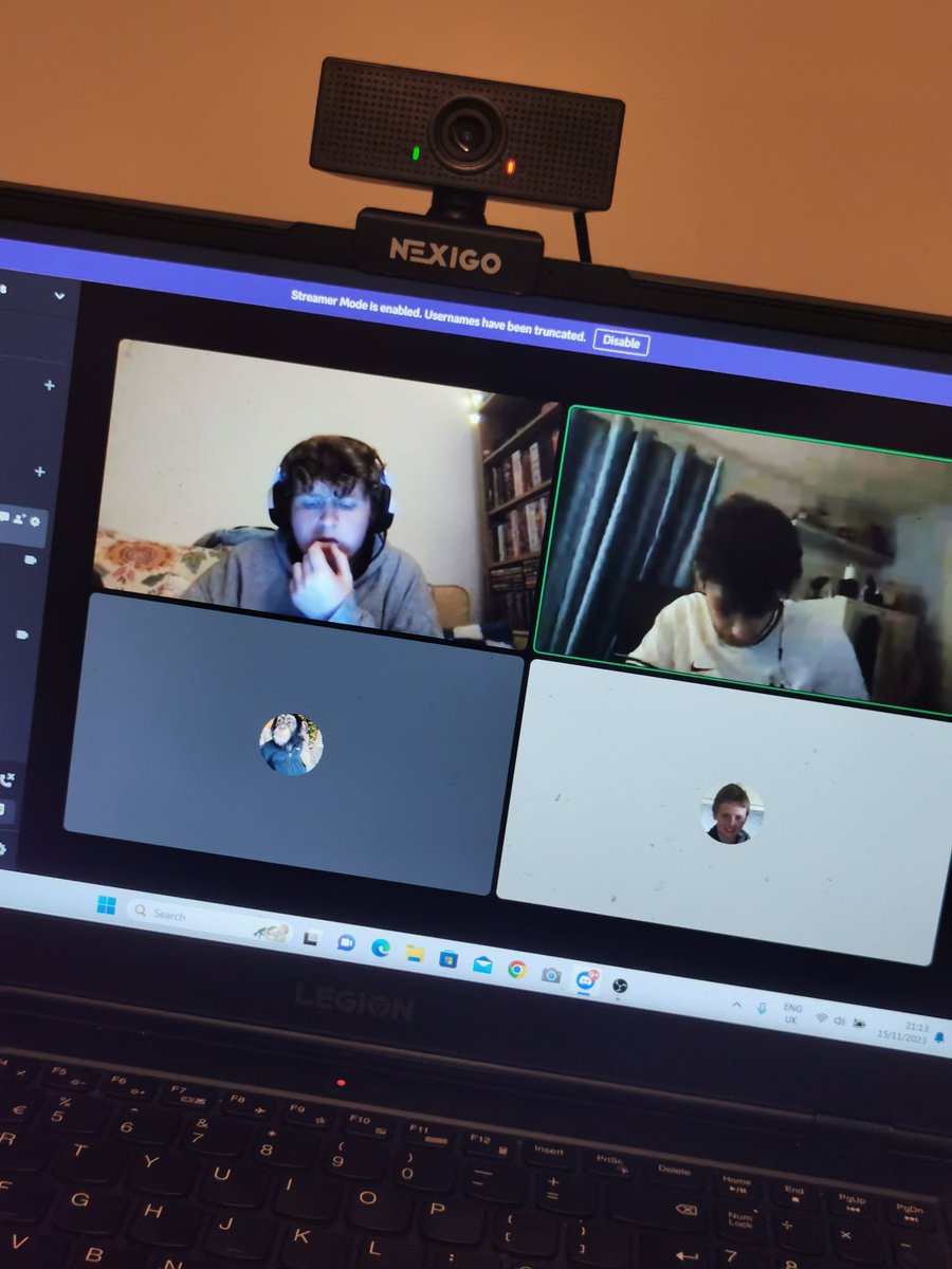 Abbot_Pubcast's tweet photo. 👀 https://t.co/evnrU6Tgwy