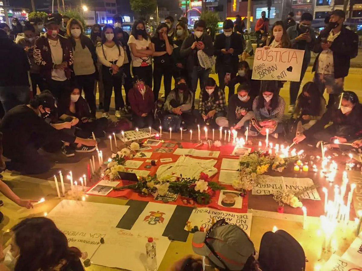 laberintosa96's tweet photo. Este fue Cutervo (Cajamarca) en el 2020 tras la muerte de #IntiyBrian.
No los conocíamos, éramos un pueblo a kilómetros de la capital.
Sin embargo, sabíamos que eran de los nuestros, que eran nuestros hermanos, que eran parte de algo más grande que nos volvía un solo pueblo. #14N https://t.co/w9Ofizpry8