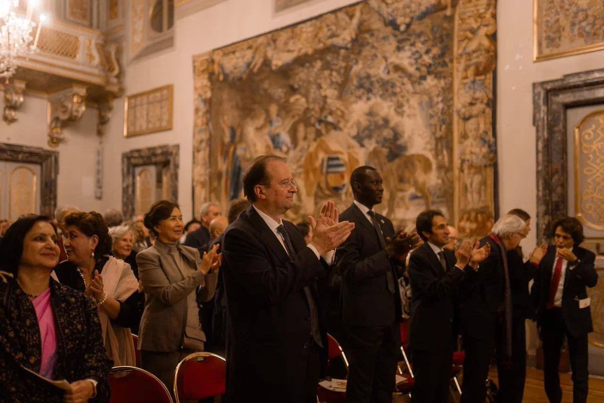 rusembitaly's tweet photo. 🎼 Il 13 novembre la pianista Valentina #Lisitsa si è esibita al “Concerto d’Autunno” a Villa Abamelek.
💬 Ambasciatore Paramonov: “Hanno ascoltato, ascoltano e ascolteranno sempre la #musica dei grandi compositori russi”.
🔗 https://t.co/7BYjZSXKCW
🎥 https://t.co/APwul5Hps3 https://t.co/m2IlJsF3t2