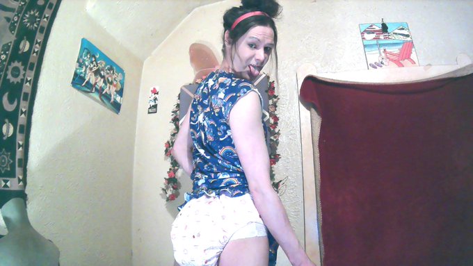 new cloth diaper butt!😘 https://t.co/KsEJBgtaTI