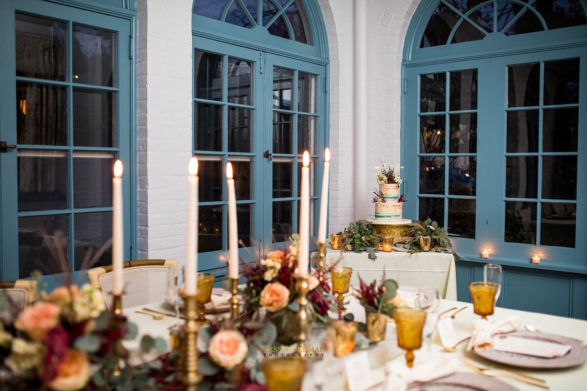 Happy Thanksgiving from this stunning @stagecoachinnny table setting ✨
📍 Goshen, NY
📸: @cassondremae_photography