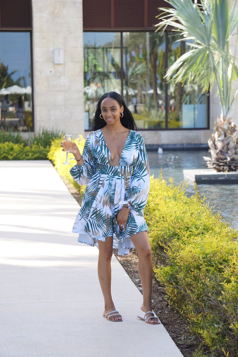 Elegance meets individuality in Runi's Classic Vida Dress. Dare to stand out by customizing your own masterpiece. Slide into our DMs and let's create a style that's uniquely yours. 👗✨ 

#RuniBoutique #Runi #RuniATL #customizeyourstyle #blackOwnedBusiness #womenfashion