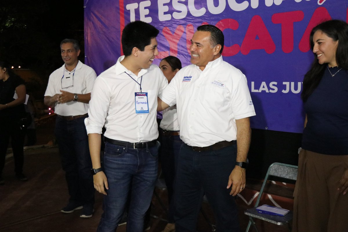 Nuestro precandidato a la Gubernatura <a href="/RenanBarrera/">Renán Barrera</a>✌🏻se reunió con las #JuventudesYucatecas en un encuentro organizado por #AJYucatán y en el cual la Secretaria de #PPMYucatán <a href="/goreorozco/">Gore Orozco</a> asistió en representación del Presidente <a href="/AsisFC/">Asis Cano Cetina</a>.