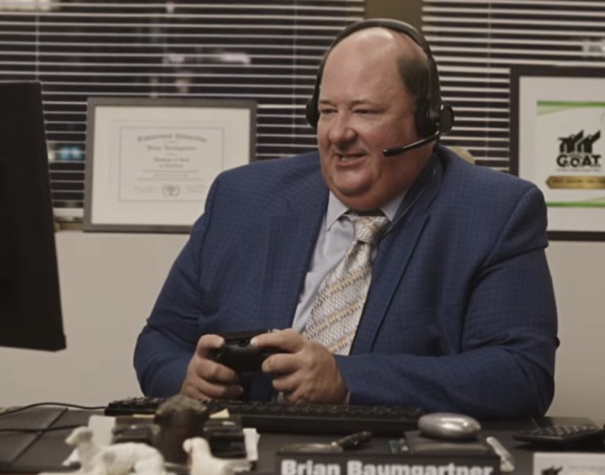RodneyAdmitOne's tweet image. Brian Baumgartner who is well known for portraying Kevin Malone in the hit television series THE OFFICE makes an appearance in Drake and J Coles new music video for First Person Shooter.

#Drake #JCole  #FirstPersonShooter 
#TheOffice