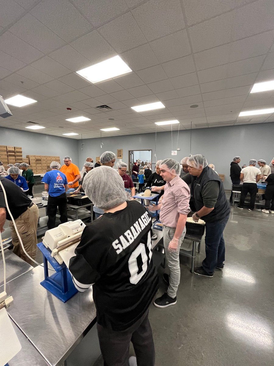 We had an incredible time volunteering yesterday. Under the leadership of the FGT Women in Technology group, we packed a whopping 136 boxes and 29,376 meals! Knowing that these meals will nourish 80 children for a whole year fills our hearts with joy. 💙
#FeedMyStarvingChildren