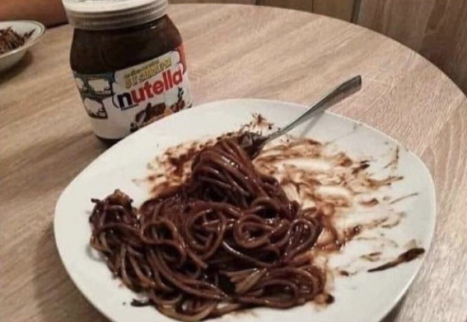 notfrvnk's tweet photo. na altura em que perceberes o meu valor eu já vou estar a fazer esparguete com nutella para outra pessoa https://t.co/oVVsmmiLDQ