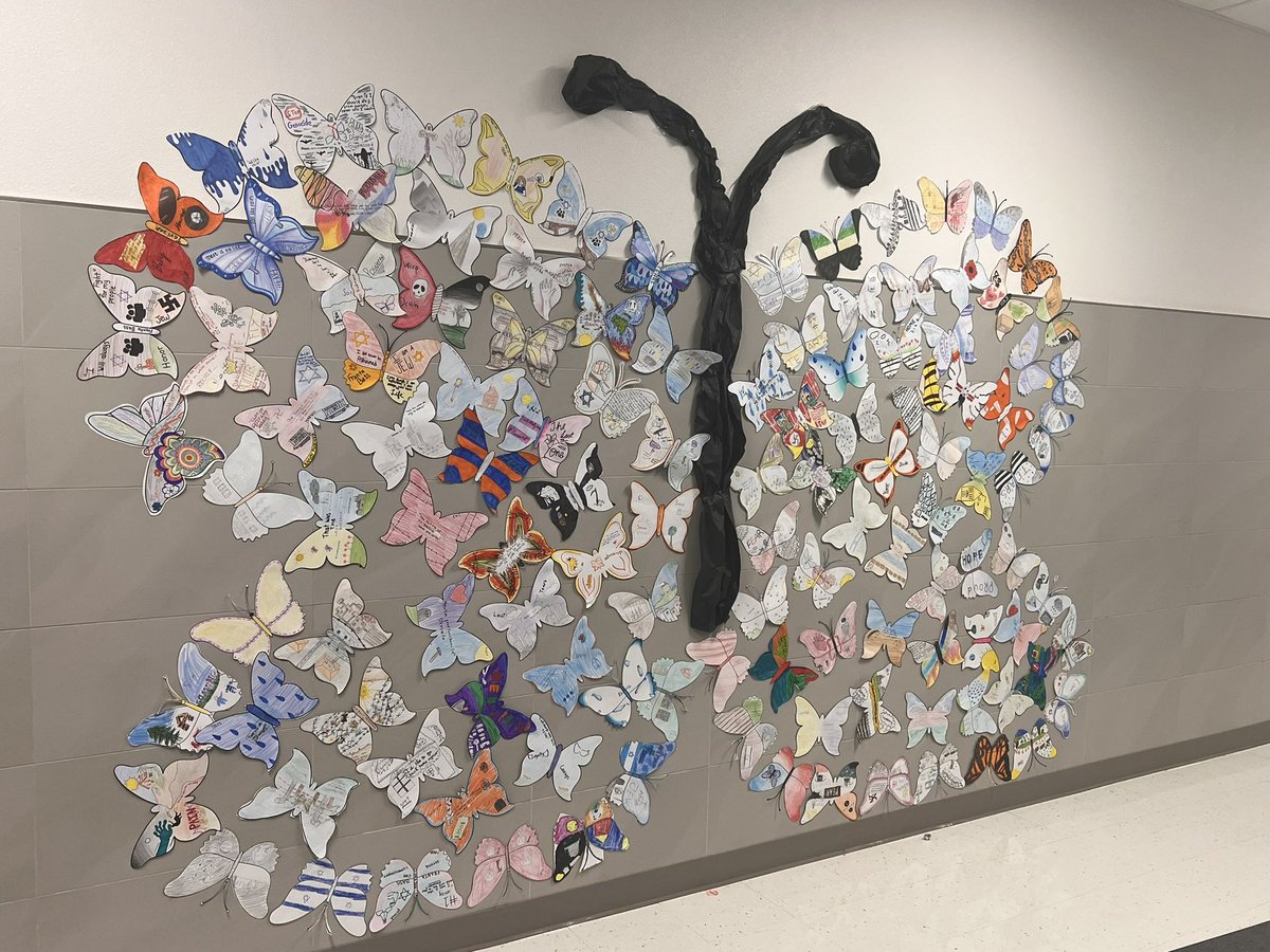 StaffordClass's tweet photo. During our Informational Unit we explored poetry from Children of the Terezin, which was a ghetto in the Holocaust. Students explored imagery within the poem and inferred  characteristics of each author. They created a visual. @ProsperRushing #RushingAllAlways @ProsperISD https://t.co/91rwZOlvEG